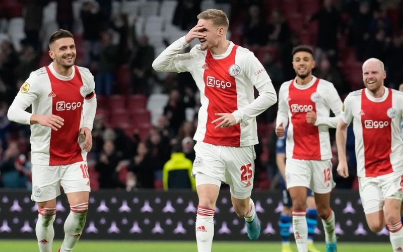 Phân tích thông tin ngoài lề ảnh hưởng đến soi kèo Ajax